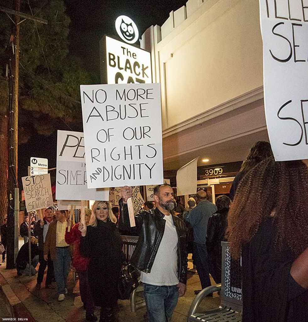 54-black-cat-protest-yannick-delva