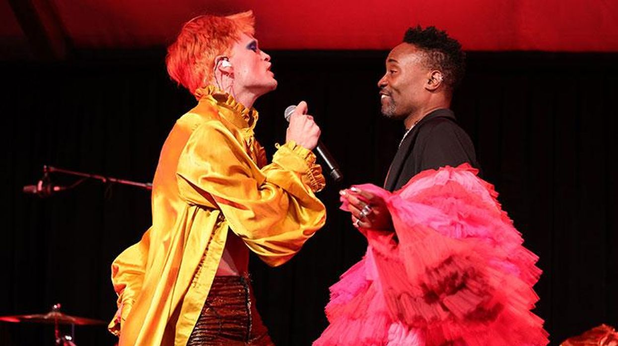 Elizabeth-taylor-ball-ledex750