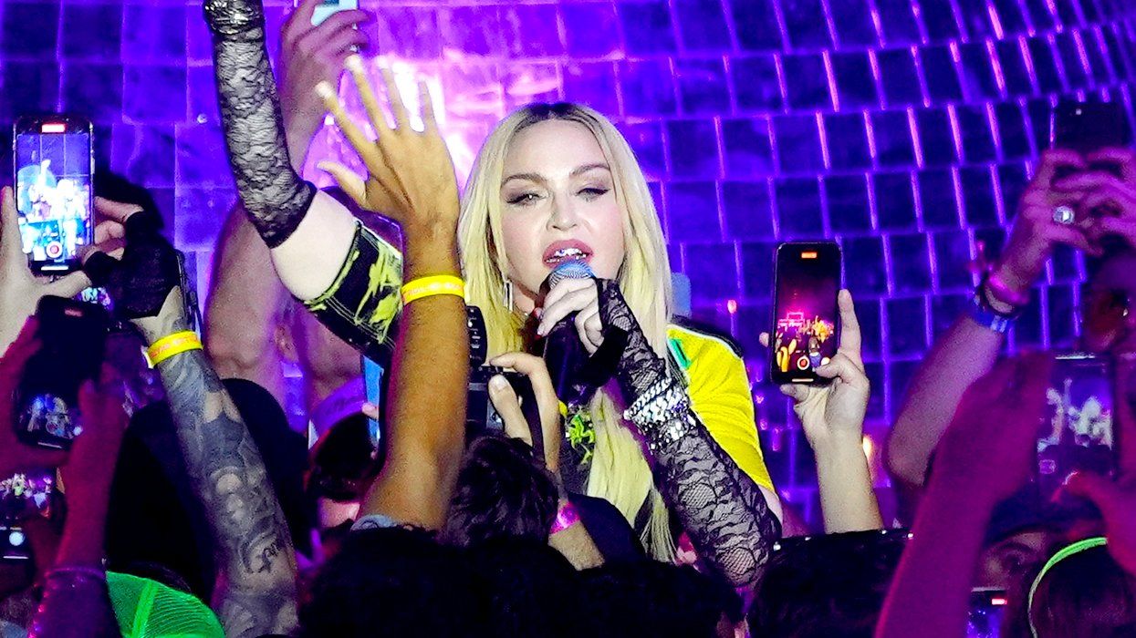 Madonna Performing Fans Crowd