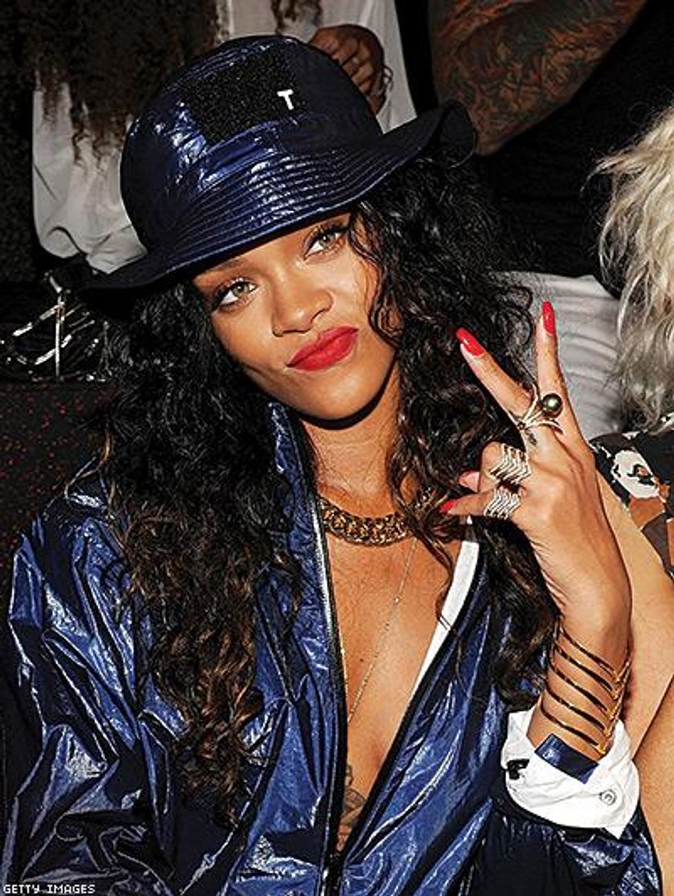 Rihanna_peaceoutx400d